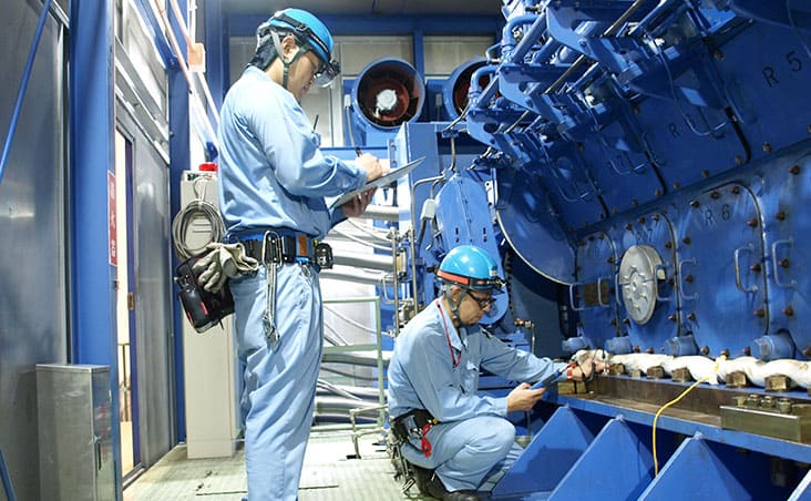 ガスエンジンの振動計測